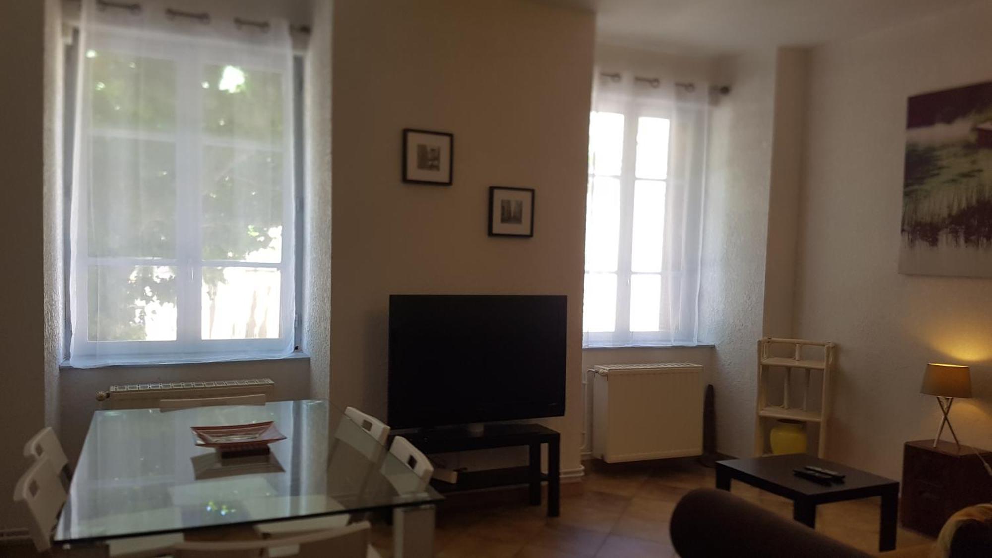 Appartements Coeur De Village Saint-Jean-du-Bruel Zimmer foto